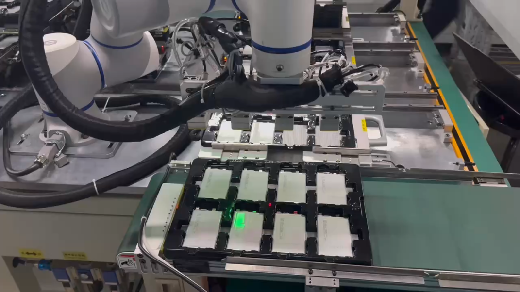 新能源鋰電協(xié)作機械臂